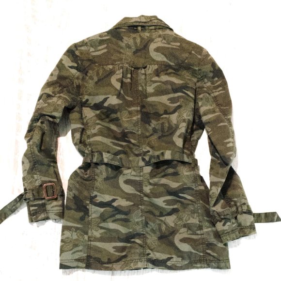 Pre-🖤 Sugar Lips Belted Short Camo Trenchcoat - Picture 2 of 3